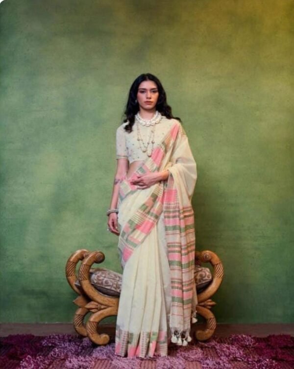 Designer Creamy White Khwaaish Silk Cotton Saree – Soft & Stylish Drape