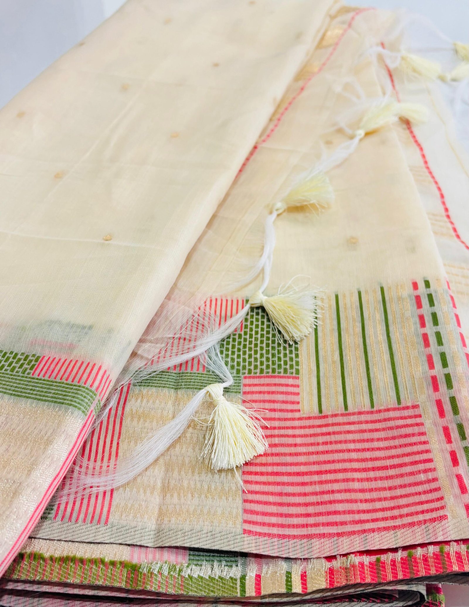Designer Creamy White Khwaaish Silk Cotton Saree – Soft & Stylish Drape - Image 2