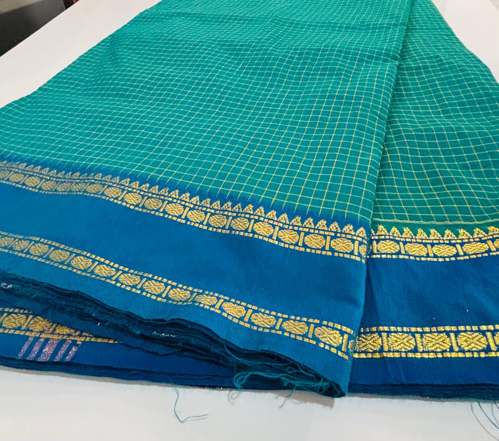 Elegant Cotton Saree with Rich Border and Stunning Color Combination - Image 2