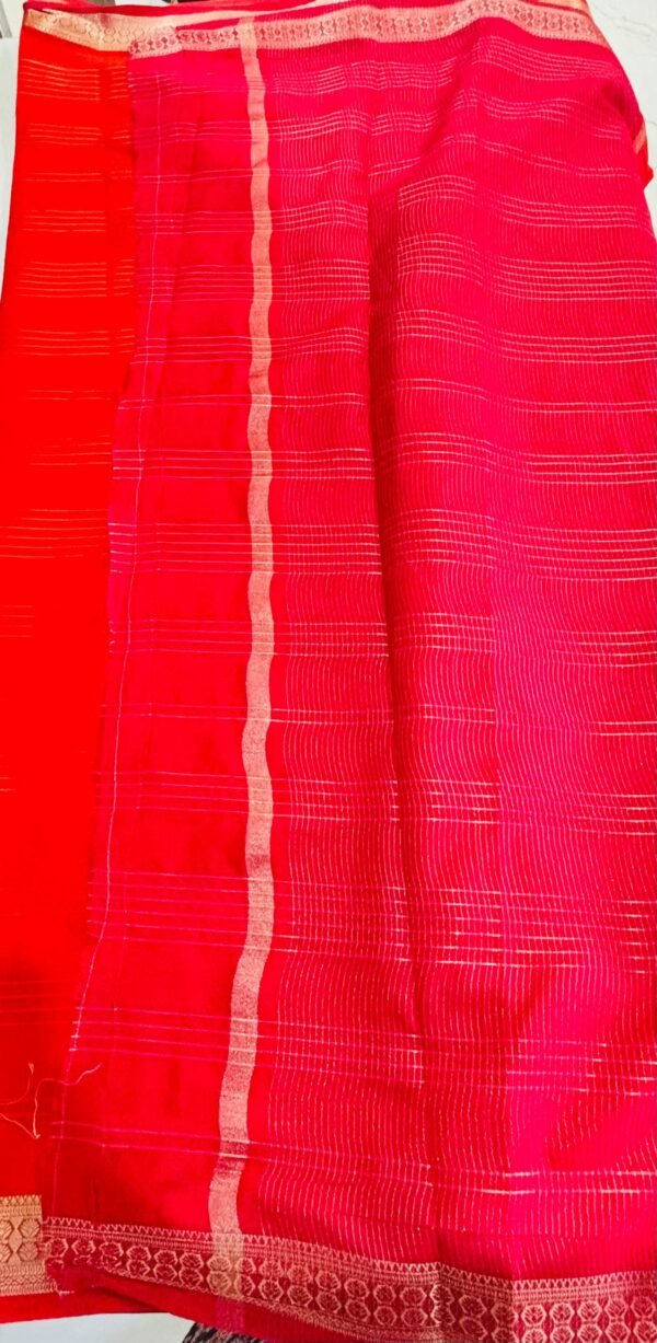 Elegant Red Crepe Silk Saree with Rich Zari Design - Image 2