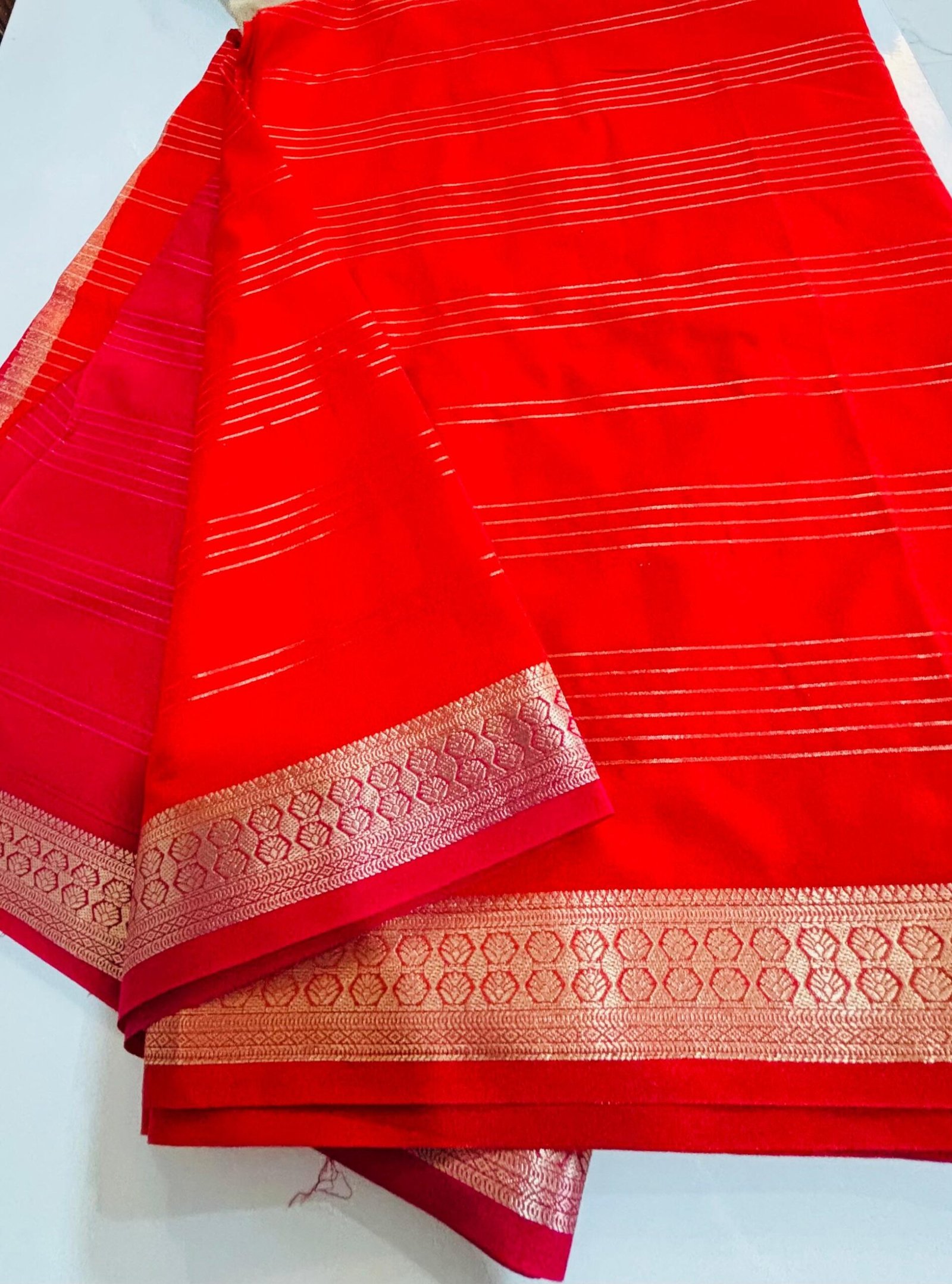Elegant Red Crepe Silk Saree with Rich Zari Design - Image 3