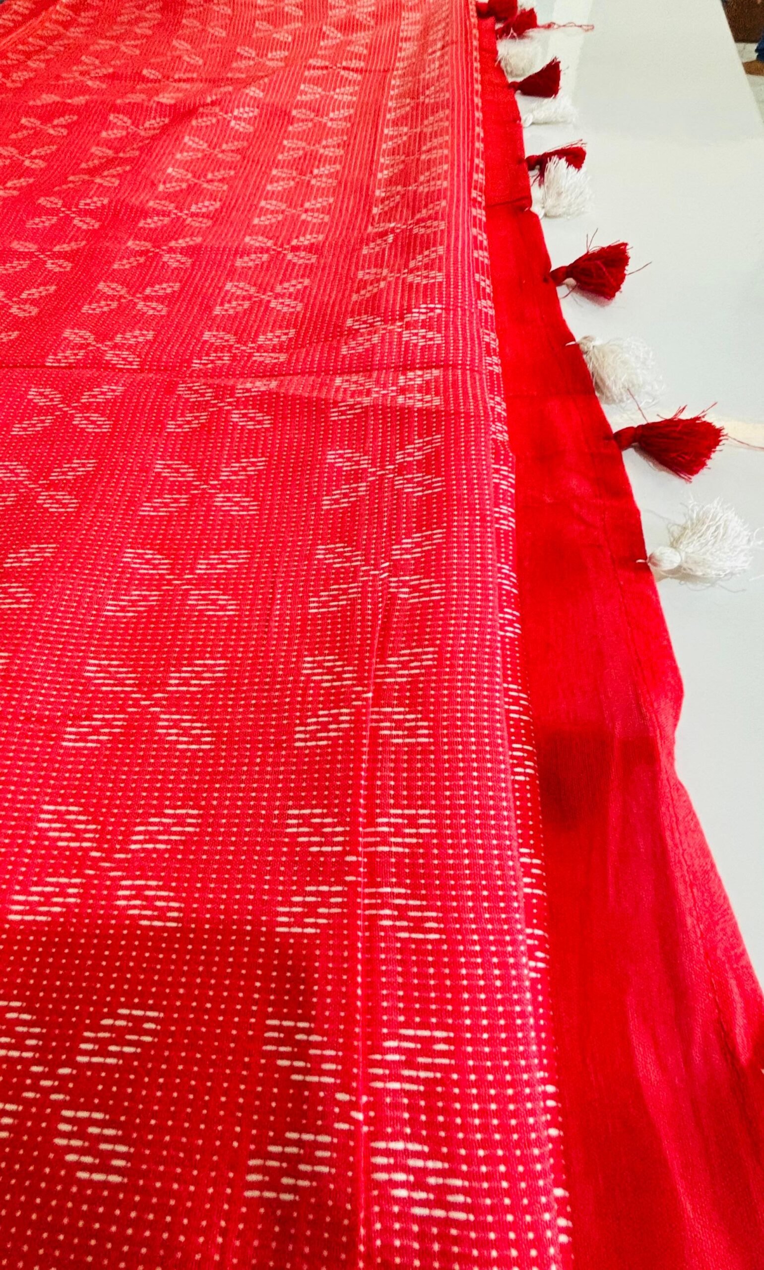 Premium Soft Katan Silk Saree – Red & White Handloom Weave with Same Blouse Piece - Image 3